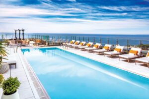 Rooftop Pool - Hotel X - Holidays in Toronto