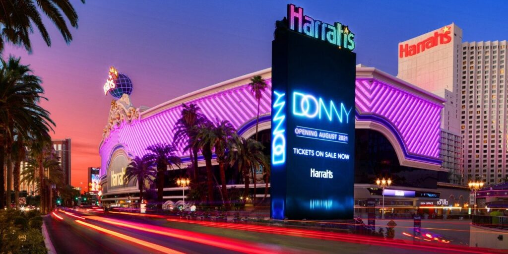 Hotel Exterior - Harrahs - Holidays to Las Vegas