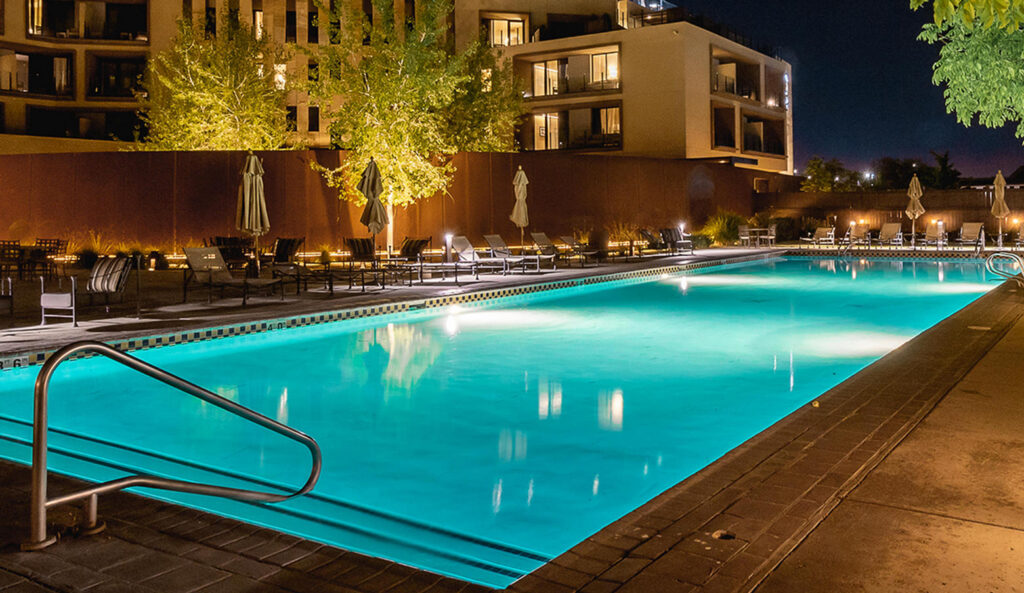 Outdoor Pool - Hotel Chaco Albuquerque - Holidays to New Mexico