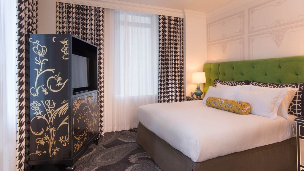 Queen Guestroom Kimpton Hotel Monaco Pittsburgh Pennsylvania