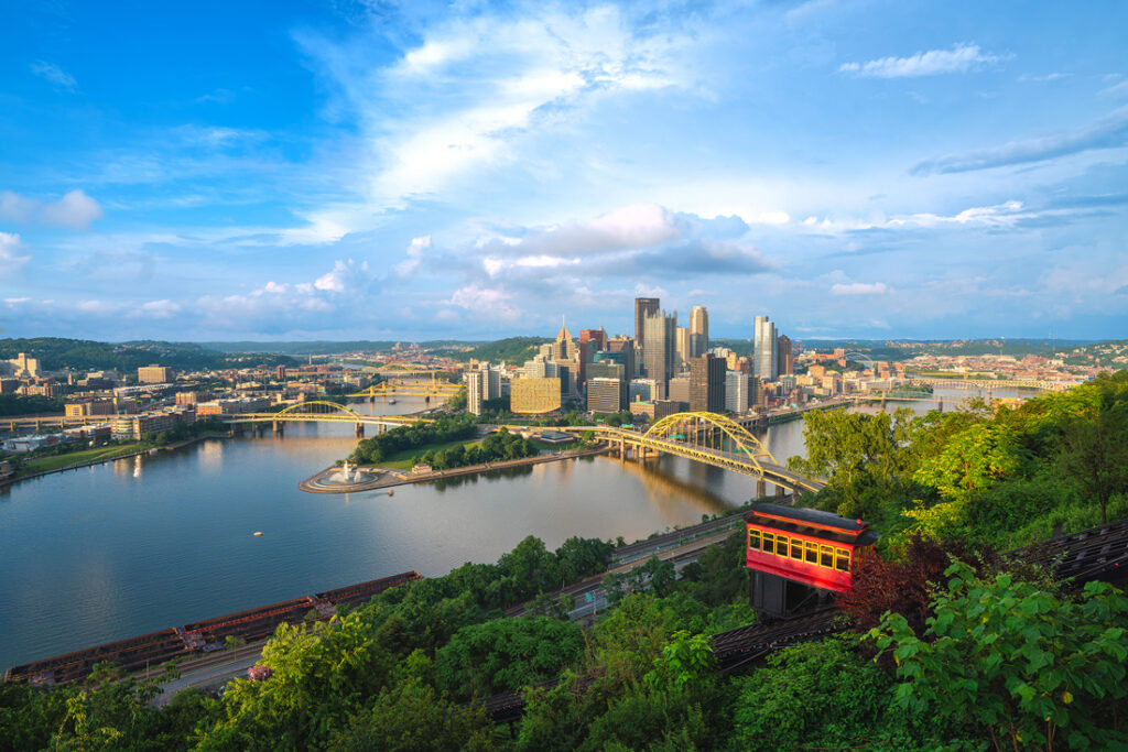 Pittsburgh Skyline, Holidays to Pennsylvania