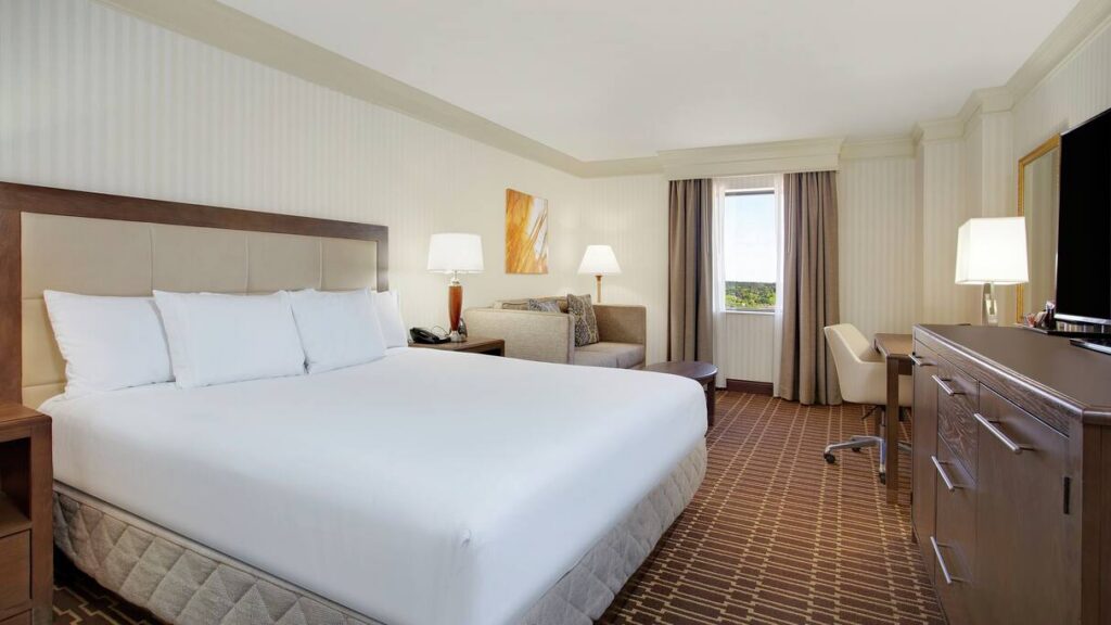 King Guestroom - Hilton Jackson - Holidays to Mississippi