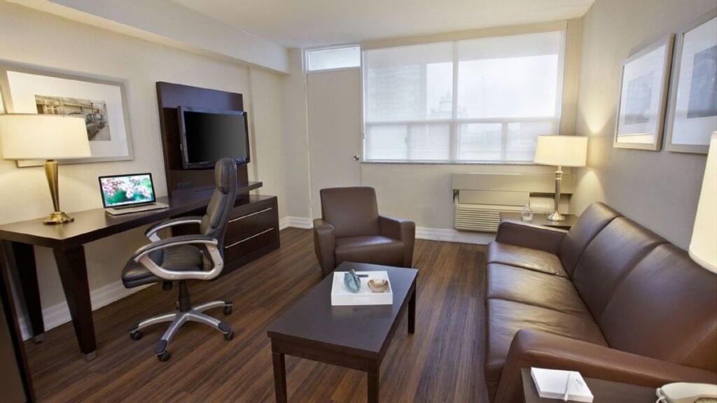 Town Inn Suites, Toronto Holiday, Ontario Holiday