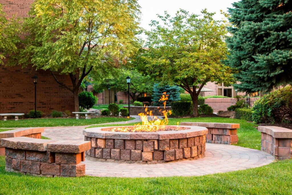 Courtyard Firepit - Sheraton Salt Lake City - Holidays to Utah