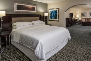 King Deluxe Room - Sheraton Salt Lake City - Holidays to Utah