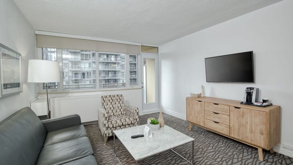 Town Inn Suites, Toronto Holiday, Ontario Holiday